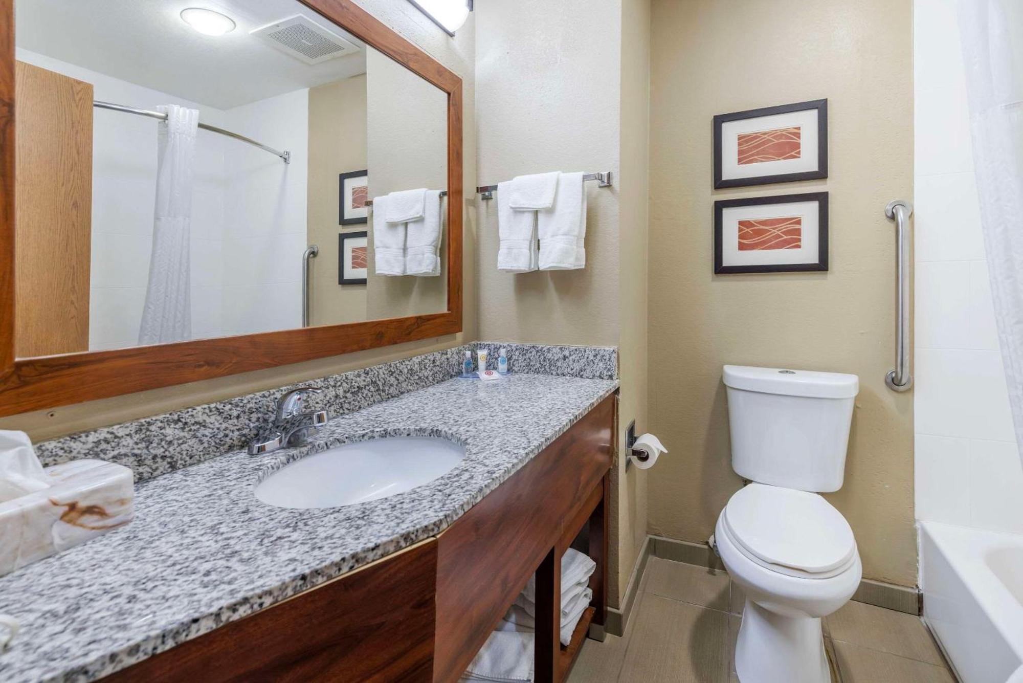 Comfort Inn Grain Valley Zewnętrze zdjęcie