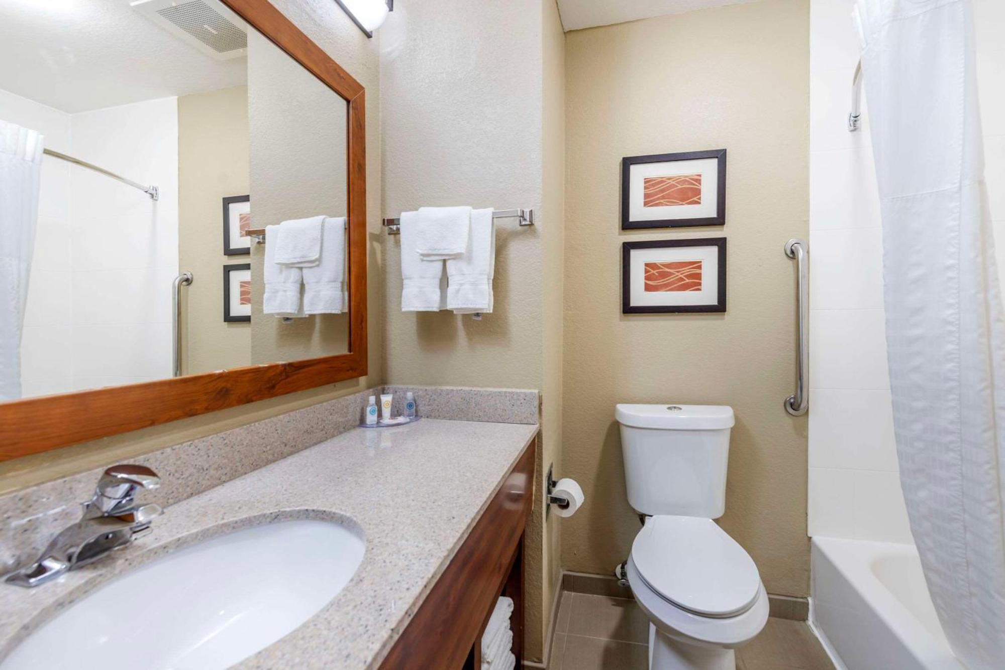 Comfort Inn Grain Valley Zewnętrze zdjęcie